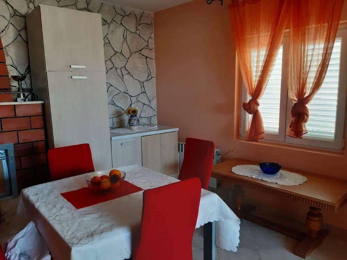 טרוגיר Apartman Lucija מראה חיצוני תמונה
