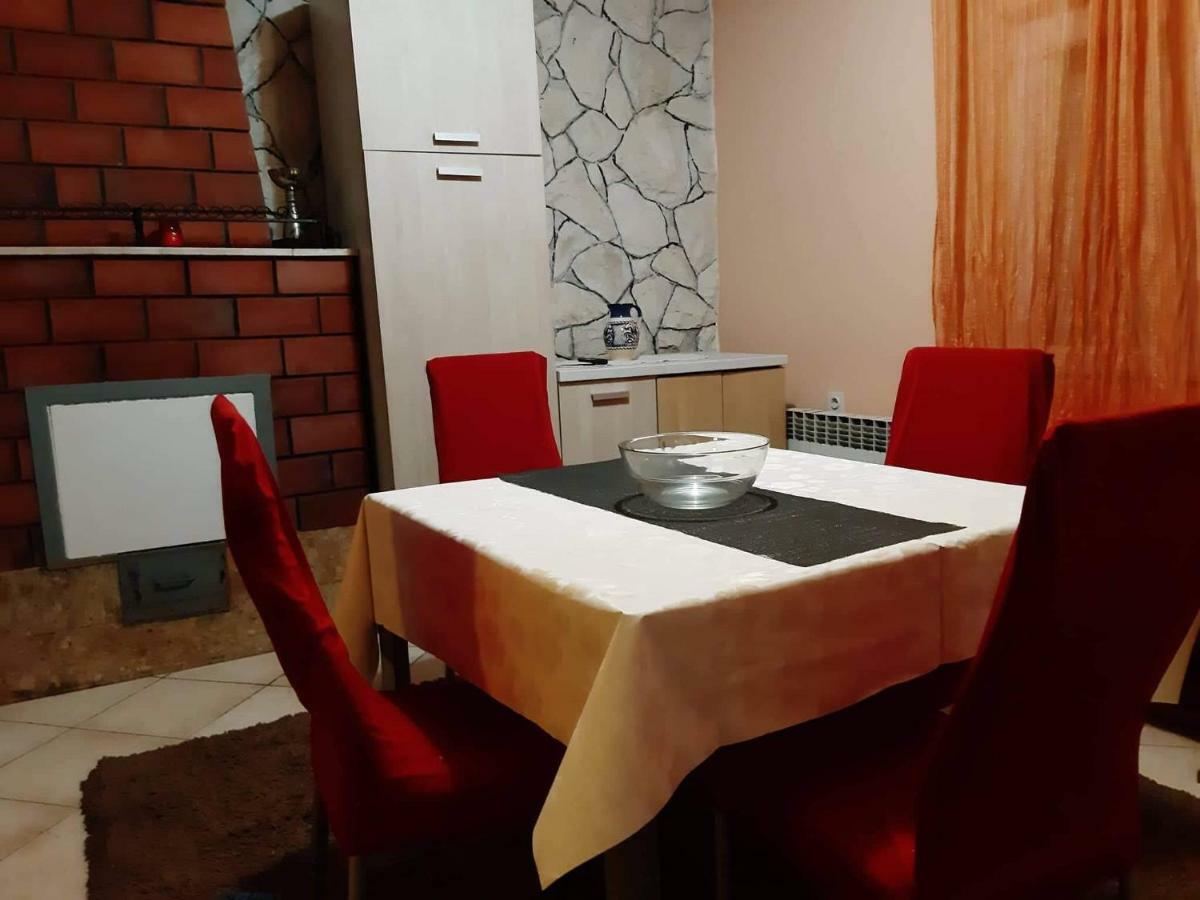 טרוגיר Apartman Lucija מראה חיצוני תמונה